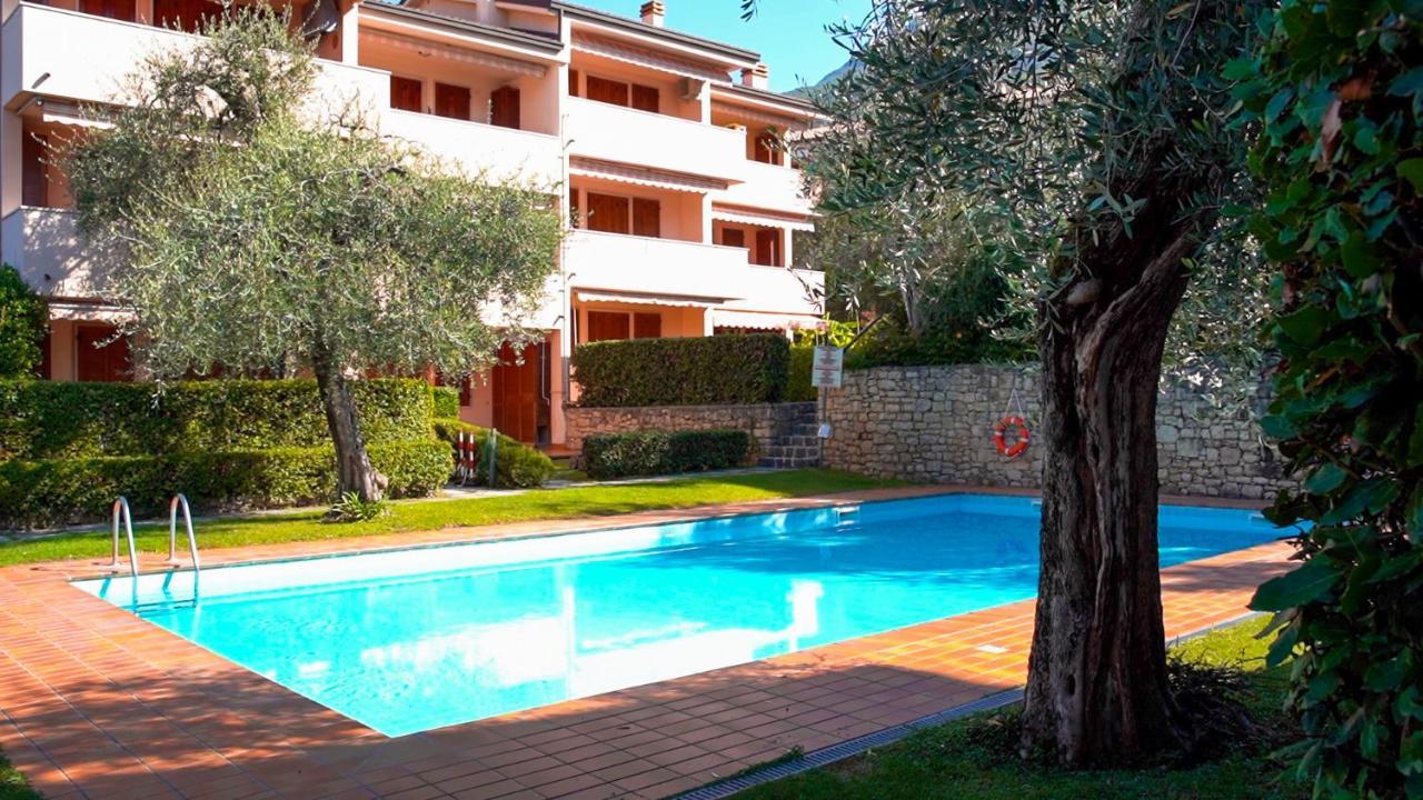 Le Vele Beth'S House Apartment Бренцоне сул Гарда Екстериор снимка